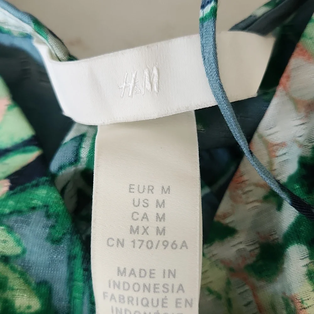 H&M 2/$10 - Picture 5 of 8